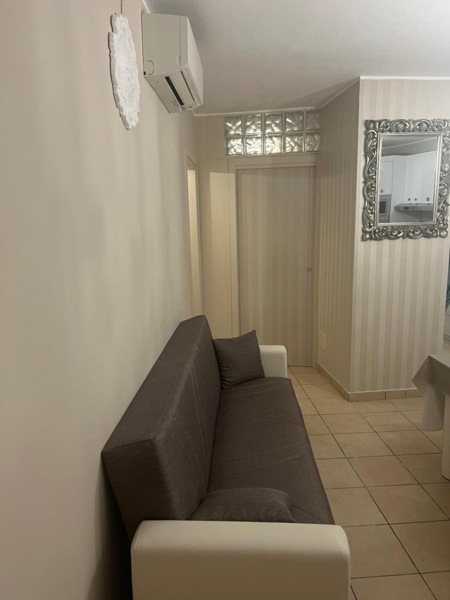 Tevere 20 House Monza Habitación foto